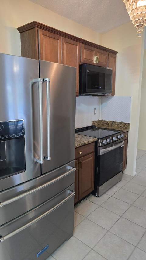118 Cambridge Lane, Royal Palm Beach FL - photo 11 of 47