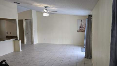 118 Cambridge Lane, Royal Palm Beach FL - photo 7 of 47