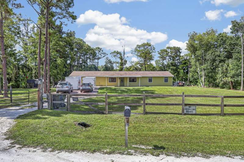 4 bedroom Single Family Residence at 13045 Orange Grove Boulevard, Acreage & Unrec, The Acreage — photo 5