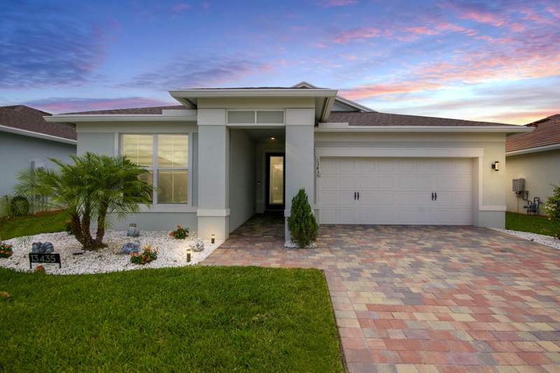 2 bedroom Single Family Residence at 13435 SW Vermillion Circle, Del Webb, Port St. Lucie — photo 1
