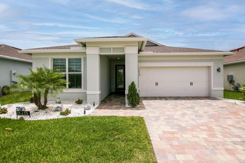 2 bedroom Single Family Residence at 13435 SW Vermillion Circle, Del Webb, Port St. Lucie — photo 3
