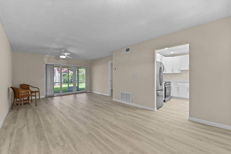 1 bedroom Condominium at 812 Salem Lane, Covered Bridge, Lake Worth — photo 5