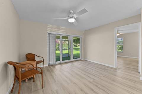 812 Salem Lane, Lake Worth FL - photo 6 of 49