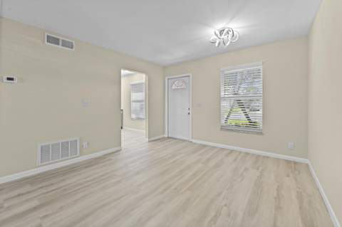 812 Salem Lane, Lake Worth FL - photo 8 of 49