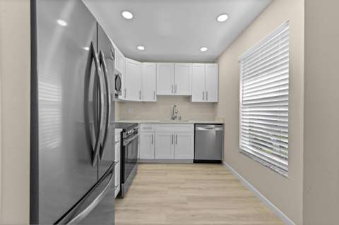 812 Salem Lane, Lake Worth FL - photo 9 of 49
