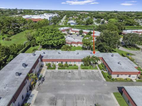 812 Salem Lane, Lake Worth FL - photo 22 of 49