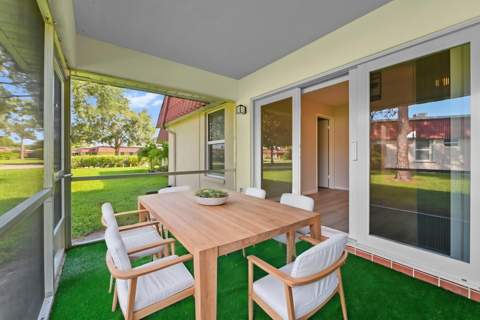 812 Salem Lane, Lake Worth FL - photo 18 of 49