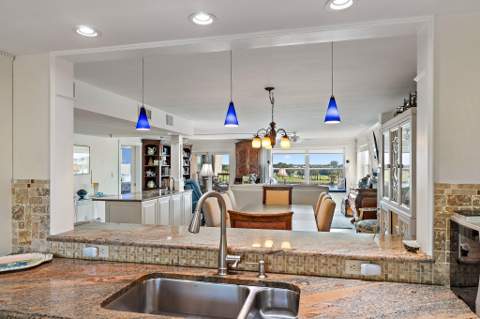 374 Golfview Road #405, North Palm Beach FL - photo 7 of 46