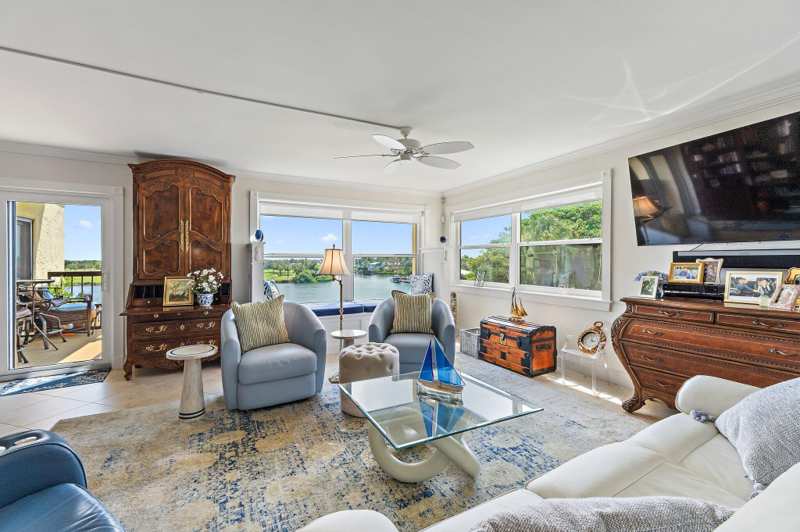 3 bedroom Condominium at 374 Golfview Road #405, Everglades Of North Palm Beach, North Palm Beach — photo 1