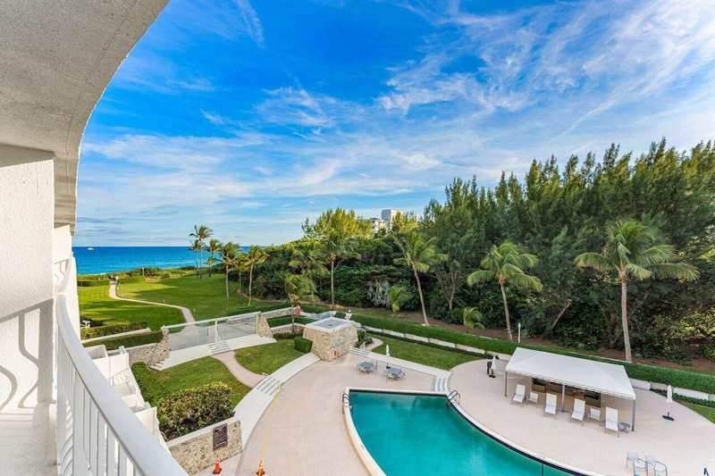 2 bedroom Stock Cooperative at 2774 S Ocean Boulevard #409, Ambassador South Dev Corp, Palm Beach — photo 1
