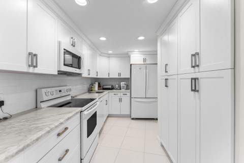 2774 S Ocean Boulevard #409, Palm Beach FL - photo 13 of 41