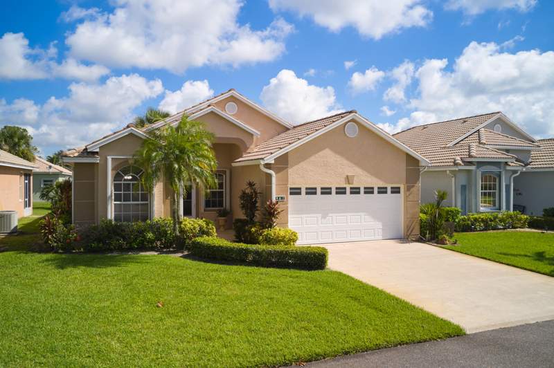 2 bedroom Single Family Residence at 907 NW Sarria Court, Kings Isle at Isle of Madeira, Port St. Lucie — photo 2