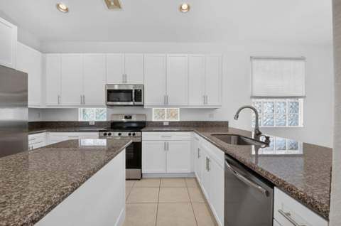 8107 Bellafiore Way, Boynton Beach FL - photo 8 of 32