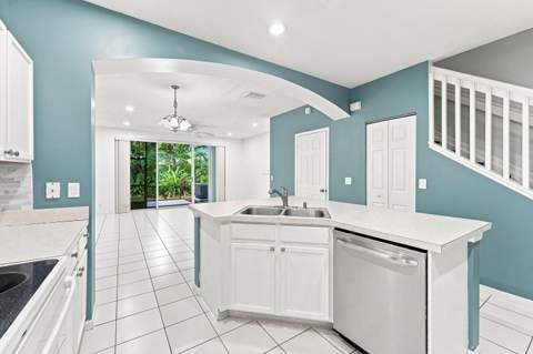9695 Porta Leona Lane, Boynton Beach FL - photo 7 of 33