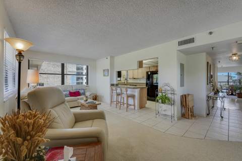 372 Golfview Road #403, North Palm Beach FL - photo 19 of 42