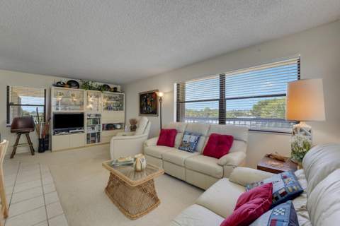 372 Golfview Road #403, North Palm Beach FL - photo 18 of 42