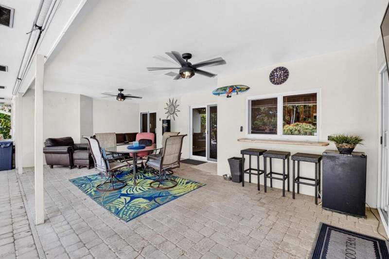 4 bedroom Single Family Residence at 244 Walton-Heath Drive, City Of Atlantis, Atlantis — photo 4