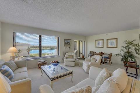 372 Golfview Road #403, North Palm Beach FL - photo 13 of 42
