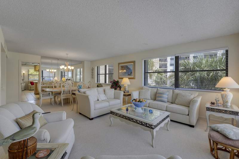 2 bedroom Condominium at 372 Golfview Road #403, Everglades Of North Palm Beach, North Palm Beach — photo 5
