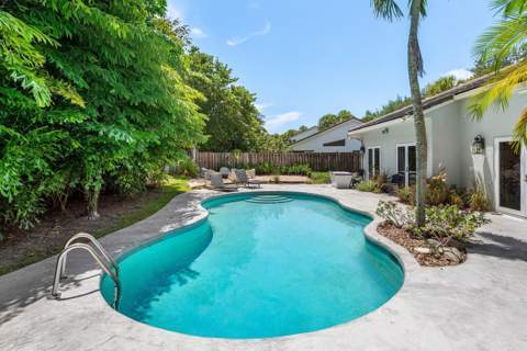 2815 Hampton Circle, Delray Beach FL - photo 7 of 36
