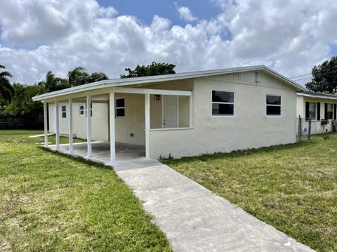 4790 Alberta Avenue, West Palm Beach FL - photo 11 of 12