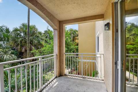 6370 Emerald Dunes Drive #203, West Palm Beach FL - photo 14 of 24