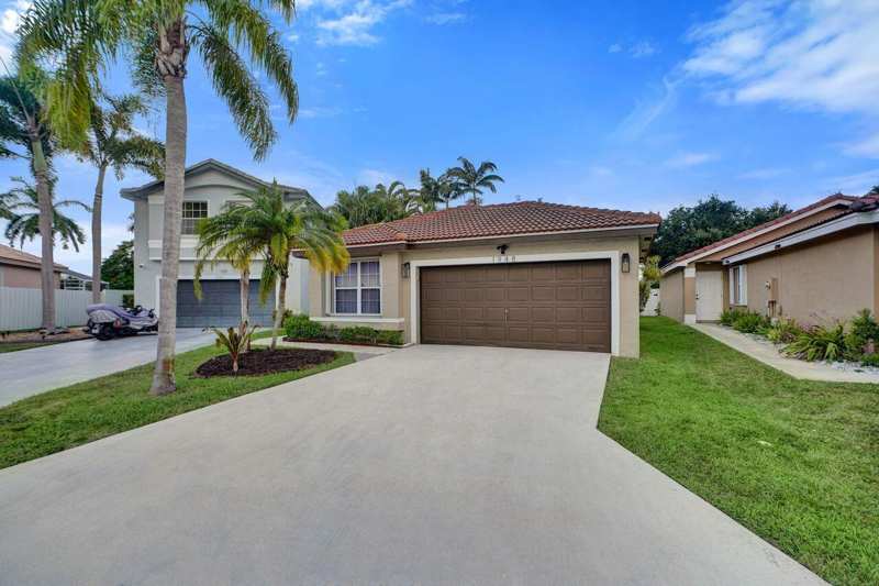 3 bedroom Single Family Residence at 1948 SW 177th Avenue, Silver Lakes Phase III, Miramar — photo 1