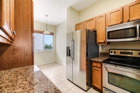 3600 Oaks Clubhouse Drive #505, Pompano Beach FL - photo 10 of 33