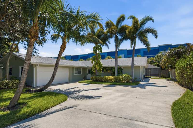 4 bedroom Single Family Residence at 4796 SE Manatee Terrace, Rocky Point, Stuart — photo 1