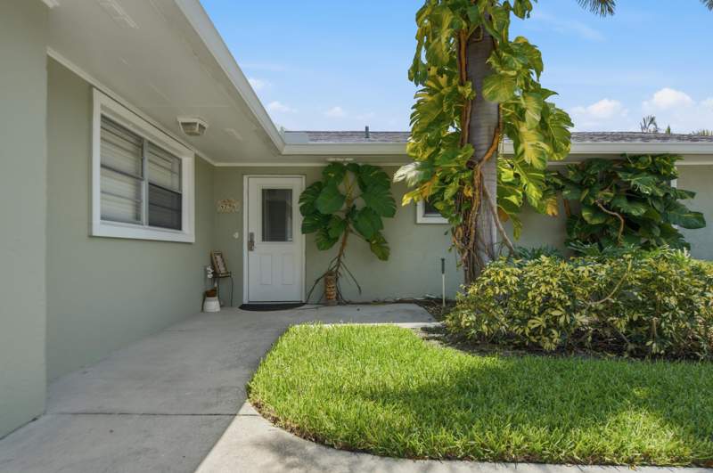 4 bedroom Single Family Residence at 4796 SE Manatee Terrace, Rocky Point, Stuart — photo 4
