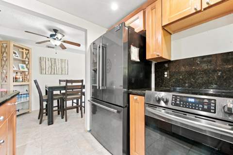 1265 S Flagler Avenue #220, Pompano Beach FL - photo 13 of 27