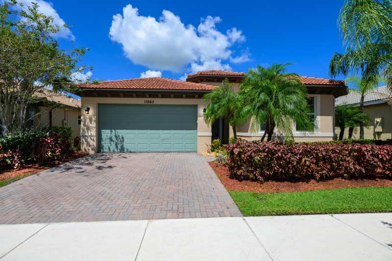 3 bedroom Single Family Residence at 11263 SW Barton Way, Town Park, Port St. Lucie — photo 1