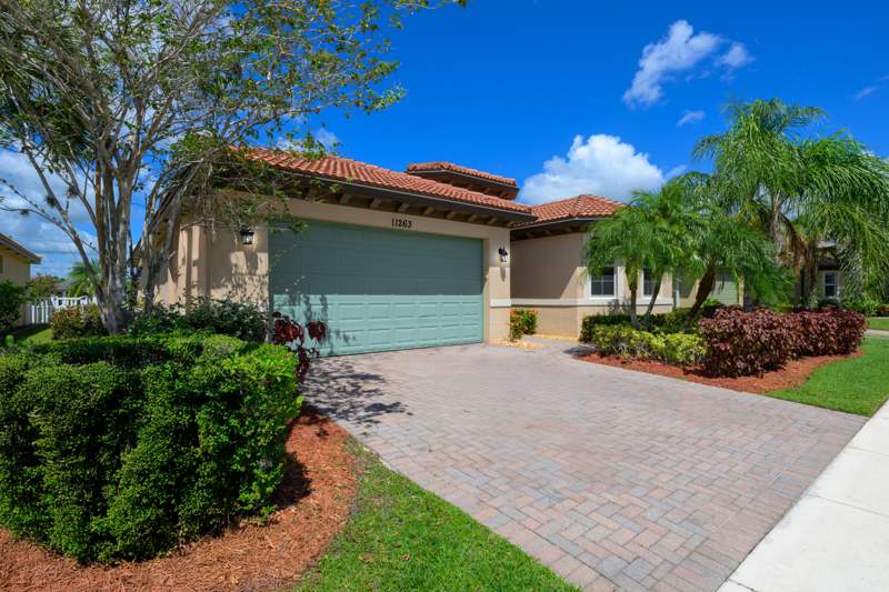 3 bedroom Single Family Residence at 11263 SW Barton Way, Town Park, Port St. Lucie — photo 2