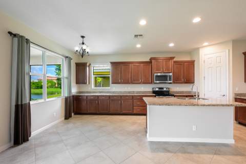 11263 SW Barton Way, Port St. Lucie FL - photo 14 of 69