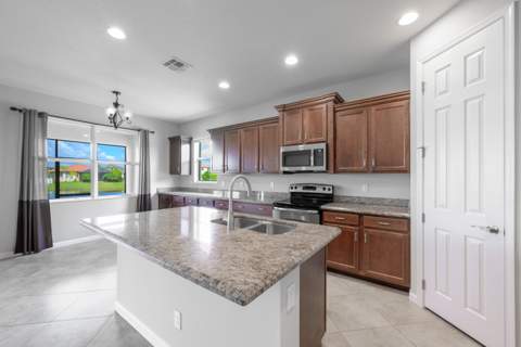 11263 SW Barton Way, Port St. Lucie FL - photo 15 of 69