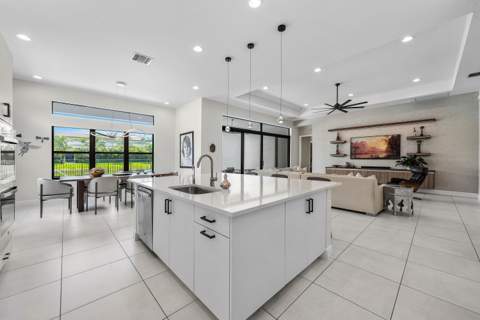 11326 Apricot Valley Drive, Boynton Beach FL - photo 8 of 47