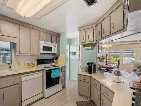 293 NE Moonstone Drive, Jensen Beach FL - photo 14 of 31
