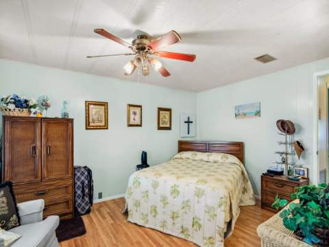 293 NE Moonstone Drive, Jensen Beach FL - photo 16 of 31