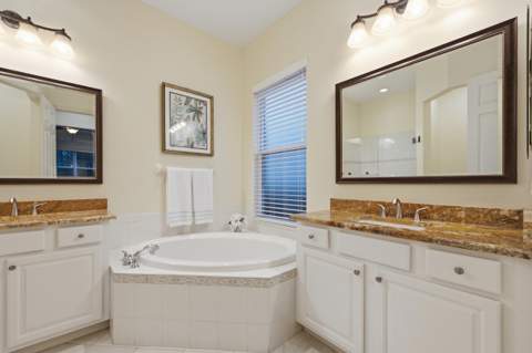 7225 Maidstone Drive, Port St. Lucie FL - photo 17 of 41