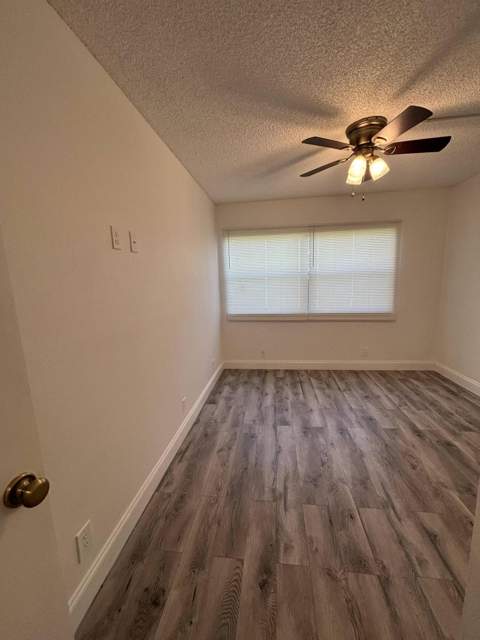 220 Lakeview Drive #103, Weston FL - photo 16 of 26