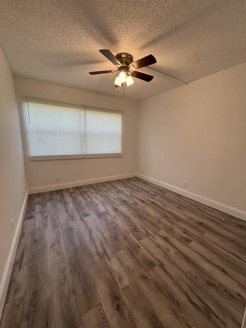 220 Lakeview Drive #103, Weston FL - photo 20 of 26