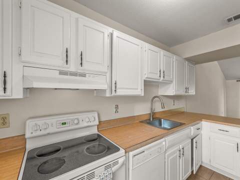 1494 SE Colchester Circle, Port St. Lucie FL - photo 13 of 61