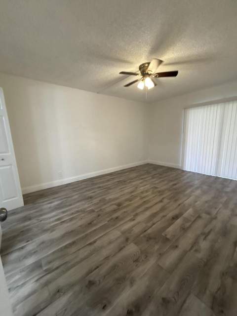 220 Lakeview Drive #103, Weston FL - photo 24 of 26