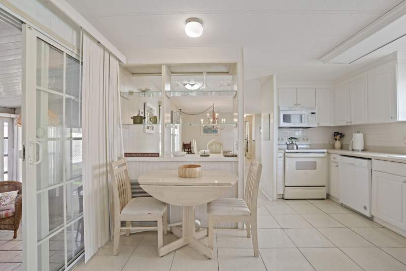 2 bedroom Mobile Home at 6948 SE Delegate Street, Cambridge At Heritage Ridge, Hobe Sound — photo 5