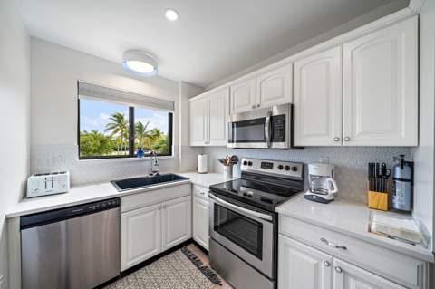 350 Bella Vista Court #50, Jupiter FL - photo 6 of 16