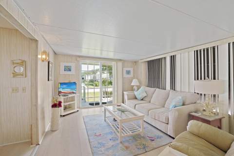 6948 SE Delegate Street, Hobe Sound FL - photo 14 of 36
