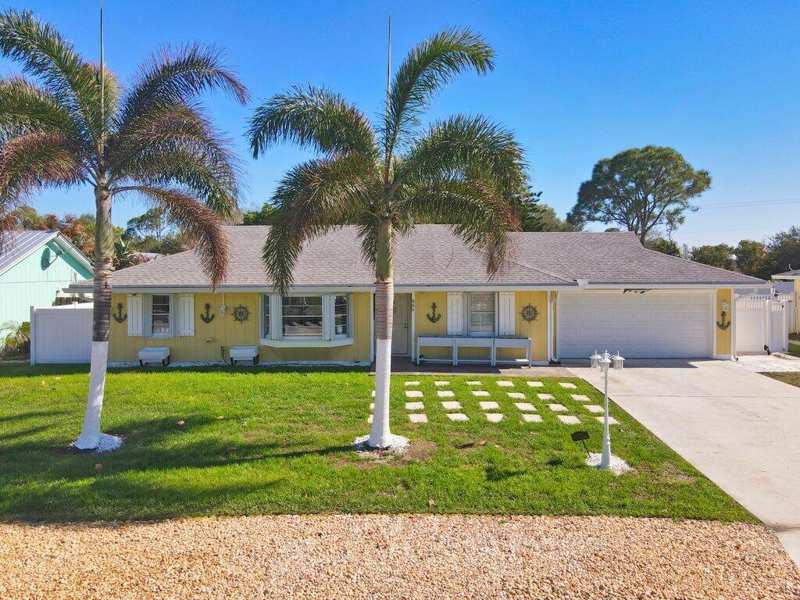 4 bedroom Single Family Residence at 888 NE Maranta Terrado, Jensen Park Estates, Jensen Beach — photo 1