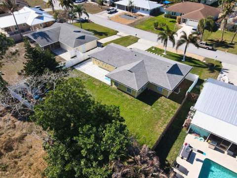 888 NE Maranta Terrado, Jensen Beach FL - photo 14 of 47