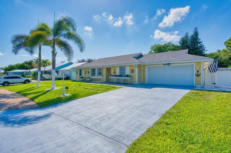 4 bedroom Single Family Residence at 888 NE Maranta Terrado, Jensen Park Estates, Jensen Beach — photo 5