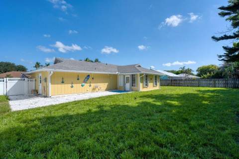 888 NE Maranta Terrado, Jensen Beach FL - photo 11 of 47